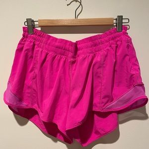 LuLulemon Hotty Hot High-Rise Lined Short 2.5”